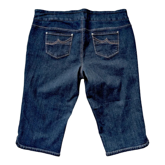 Reitmans Denim Dark Wash Black Stretch Walking Shorts Capris 22 - Picture 6 of 10